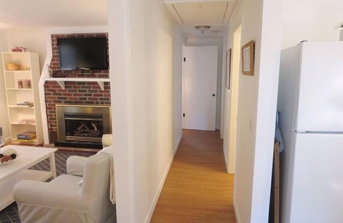 Harwich Center House | Whip-o-Will Woods: Dog-Friendly Cape Cottage