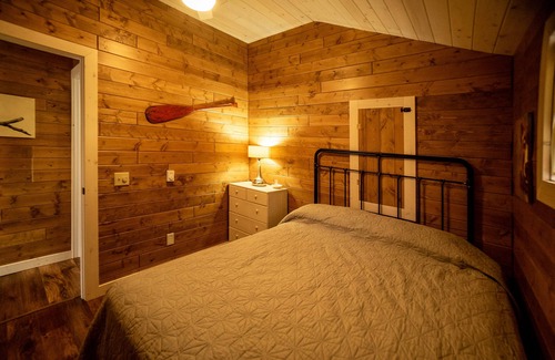 Land O Lakes Cabin | Whippoorwill Cabin on the Lake