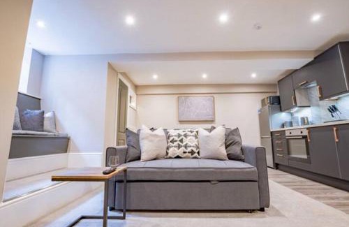 Worcester Apartment | WhiskAwayHomes - Shaw Street - Apartment 2