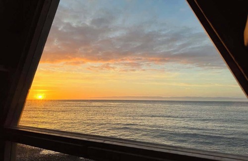 Port Angeles Apartment | Whiskey Creek Beach Front A-Frame Site 9