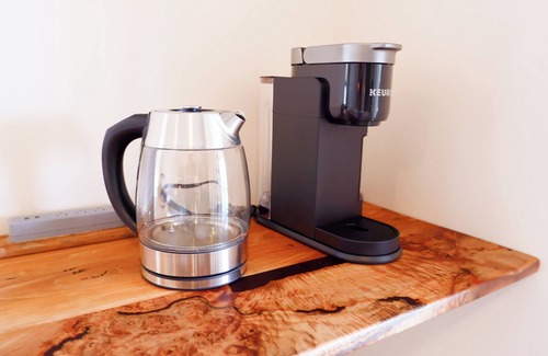 Mill Bay House | Whiskey Point Water Front Homestay