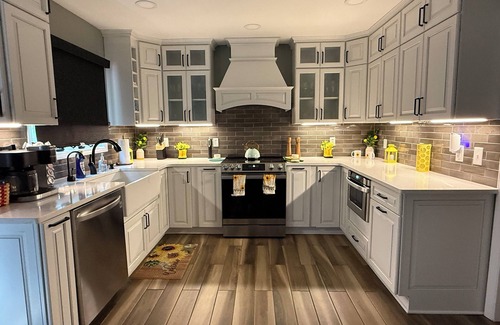 McLeansville Cabin | Whisper Chalet w/exterior jacuzzi , fire pit, fenced in outdoor space, privacy, free onsite parking