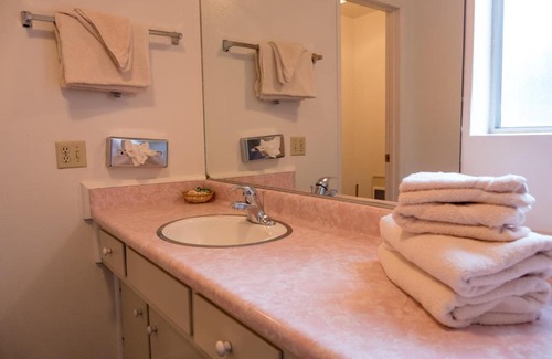 June Lake Hotel | Whispering Pines