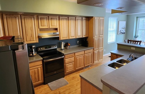 Pellston House | Whispering White Pines Duplex Whole Double Unit