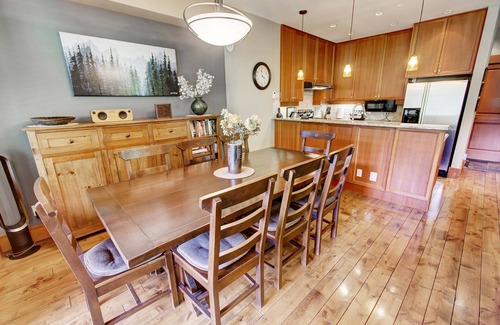 Whistler Creekside House | Whistler Mountainside Ski-In Ski-Out Spectacular Views