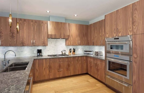 Nicklaus North House | Whistler townhome w/hot tub & fireplace
