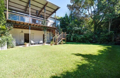 Bangalow Apartment | White Cedar Apartment