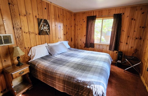 Pinetop-Lakeside Cabin | White Fir Cabin at Lazy Oaks Resort