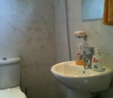 Makhinjauri House | White Guest House