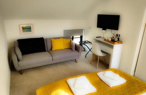 Great Barrow Hotel | White Horse Inn