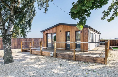 Lincoln Cottage | White Horse Lux Lincoln 31 - a lux lodge that sleeps 6 guests in 2 bedrooms
