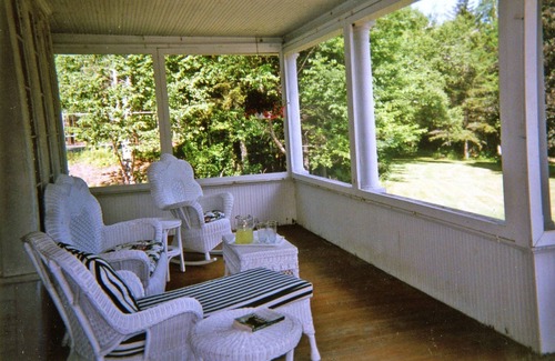 Chocorua House | White Mountain Winter Wonderland. 15 minutes to King Pine! Beautiful home.