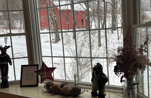 Wilmington House | Whiteface Holiday: Hot Tub, Ski, Family Memories!