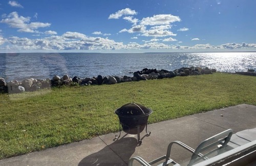 Paradise House | Whitefish bayfront- beautiful inside and out