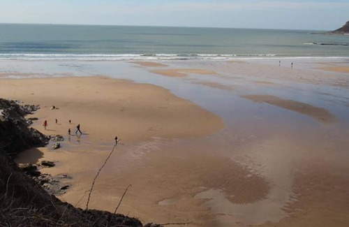 Mumbles Ski Chalet | Whiteshell 17 in the beautiful Swansea