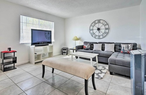 Whittier House | Whittier Home: Shared Courtyard, Near Hiking!