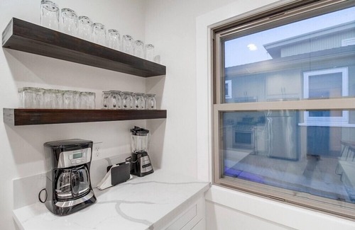Middletown House | ♦ WHOA!, NEW SEAVIEW OASIS HAS IT ALL - VIEWS ♦ SPA ♦ GAMEROOM ♦
