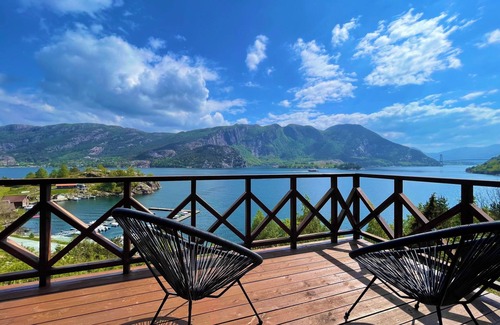 Forsand House | Whole house/Fjord view/Near the Pulpit