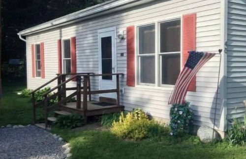 Schroon Lake House | Whole house in Schroon Lake: Walk to lake and town!