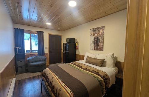 Grand Marais Cabin | Whole lodge can sleep 30! Great family getaway. Exempt motor permit available.