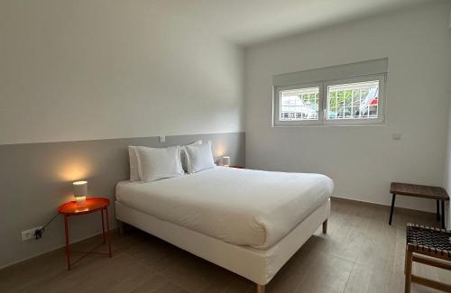 Alges Apartment | Whome Peaceful Algés Family Home away from City Noise