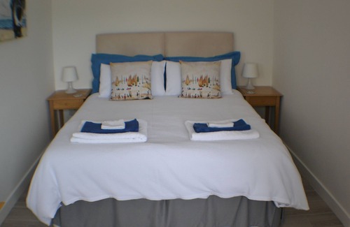 Bridgnorth Apartment | Why book a room when you can have a suite