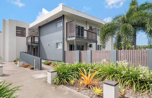 Taranganba Apartment | Why not - Retreat on Cedar!