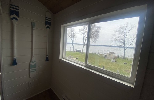 Pewaukee House | Wide open lake views and large flat front yard
