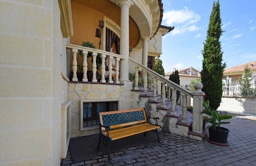 Nava de la Asuncion Ski Chalet | WIDE SPACES IN ALL YOUR STAYS