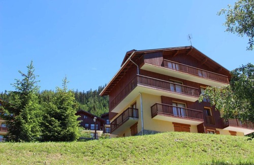 Valfrejus Apartment | Wifi, 100m from ski slopes, 2nd floor, view mountain, tv, ski locker, 36m², Valfréjus