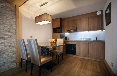 Arc-2000 Apartment | Wifi, 50m from resort center, fitness, swimming pool, sauna, hammam, balcony, tv, ski locker, 45m²