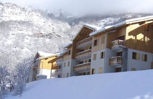 Orelle Apartment | Wifi, fitness, swimming pool, sauna, hammam, terrace, balcony, parking, tv, ski locker, 25m², Orelle