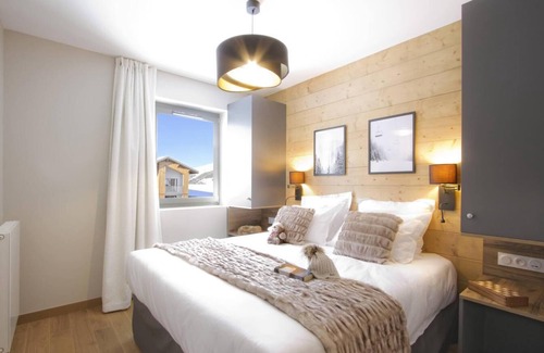 Eclose-Est Hotel | Wifi, sauna, hammam, balcony, tv, ski locker, 49m², Alpe d'Huez