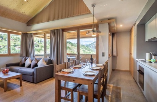 Vercorin Apartment | Wifi, ski-in/ski-out & foot of the slopes, sauna, hammam, balcony, tv, ski locker, 62m², Vercorin
