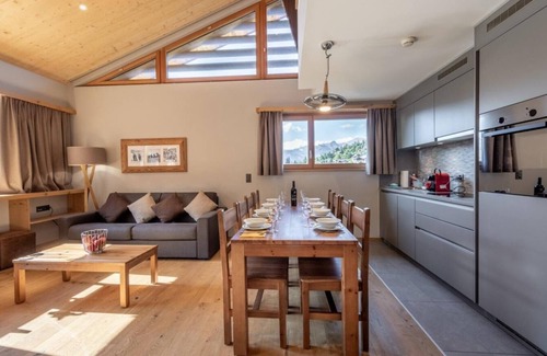 Vercorin Apartment | Wifi, ski-in/ski-out & foot of the slopes, sauna, hammam, tv, ski locker, 72m², Vercorin