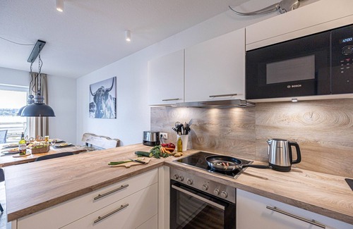 Schleswig Apartment | Wiking-koje 5 - Aufzug, 1. OG, Dusche, TV, Wlan, Balkon, Gartenmöbel, Parkplatz