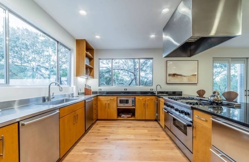 Wild Basin Highlands House | Wild Basin - 10 Min DT - Heated Pool/Spa -Included/Sport Court/Pickleball/Views