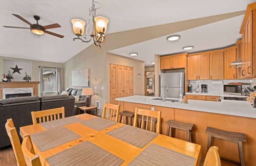 Leavenworth Condo | Wilkommen to Mountain View