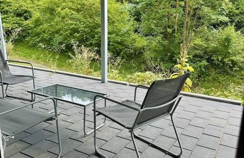 Geismar Apartment | Willkommen in der Wohnung - dem Perfekten Rückzugsort im Herzen der Bezaubernden Rhön und dem Grünen Herzen Deutschlands. Diese neu Erbaute Wohnung Bietet Nicht nur Modernes Design, Sondern Auch ein Einzigartiges Ambiente Direkt im Grünen mit Gemütli