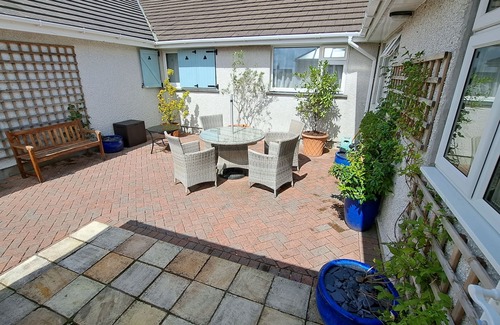 St. Mawes Cottage | Willow - a bungalow that sleeps 4 guests in 2 bedrooms