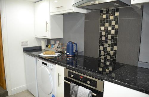 Salisbury Apartment | Willow Tree 1 bed Apartment - STAYSEEKERS