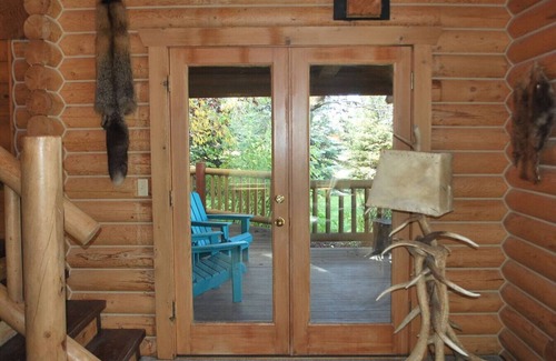 Driggs Cabin | Willow Tree Cabin in Teton Valley