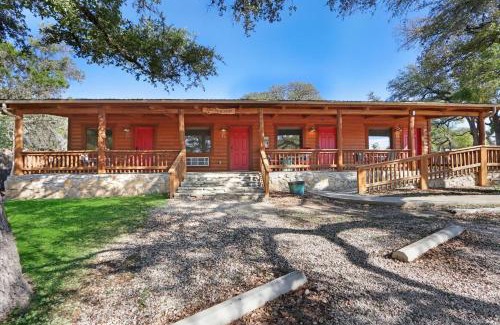 Wimberley House | Wimberley Log Cabins Resort and Suites- Unit 7