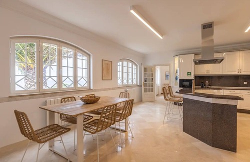 Colares Villa | Windmill Beachfront Villa