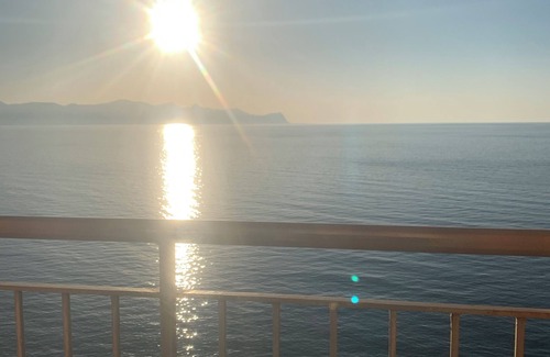 Balestrate Apartment | Window to the Sea by Alexander 2p