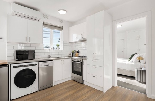 St Kilda Apartment | Windsor Apartments by Urban Rest