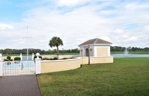 Osprey Condo | Windsor Lodge at the Oaks 1