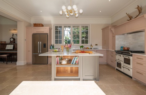 Bembridge House | Windy Ridge - sleeps 16 guests in 6 bedrooms