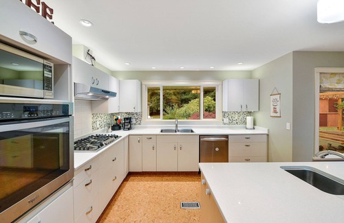 Cobble Hill House | Wine Country 3 Bedroom Rancher In The Spectacular Cowichan Valley