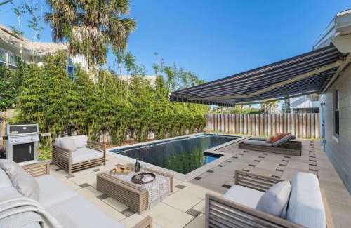 Jacksonville Beach House | Wine Down, Heated Saltwater Pool